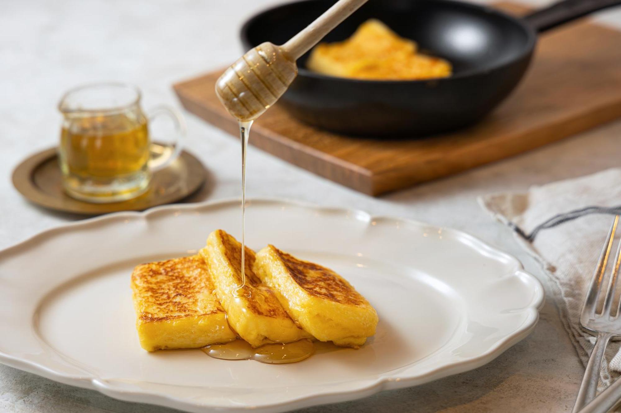 Hotel Okura Tokyo Bay Urayasu Buitenkant foto French toast with honey